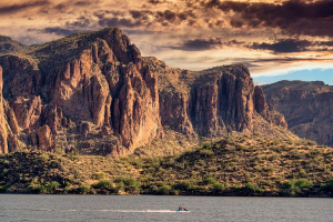 Biggest Lakes in Arizona
