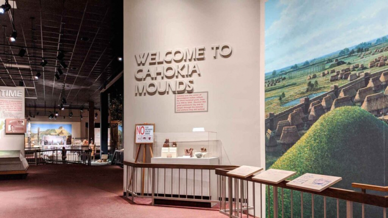https://greetingsfromkelly.com/cahokia-mounds/