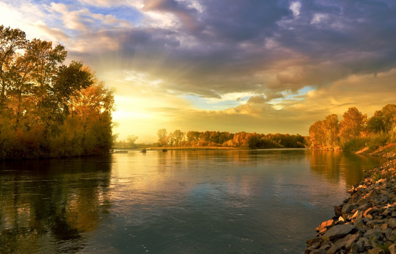 Image by Larisa Koshkina from Pixabay: https://pixabay.com/photos/river-autumn-trees-leaves-foliage-219972/