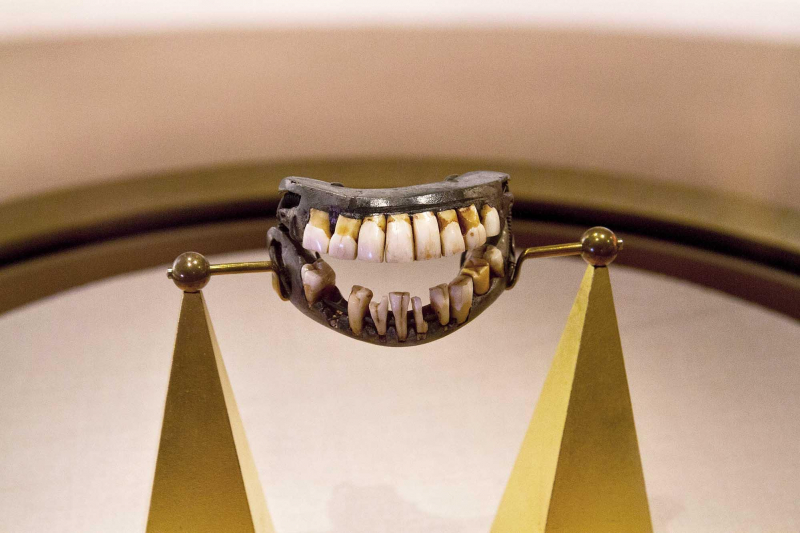 Photo: Washington's teeth - thetimes