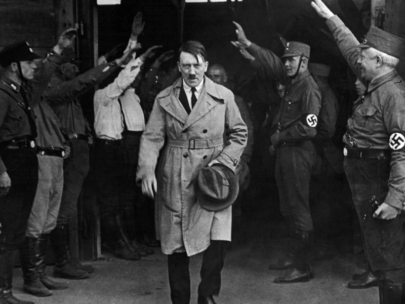 Photo: Gia Lai Newspaper - Adolf Hitler fascist boss