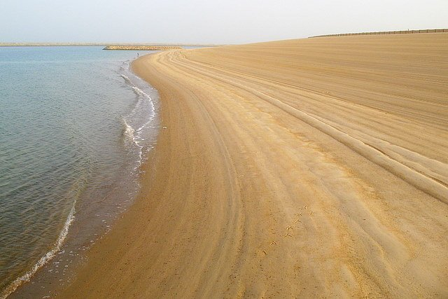 Al Khiran Beach. Photo: mapio.net