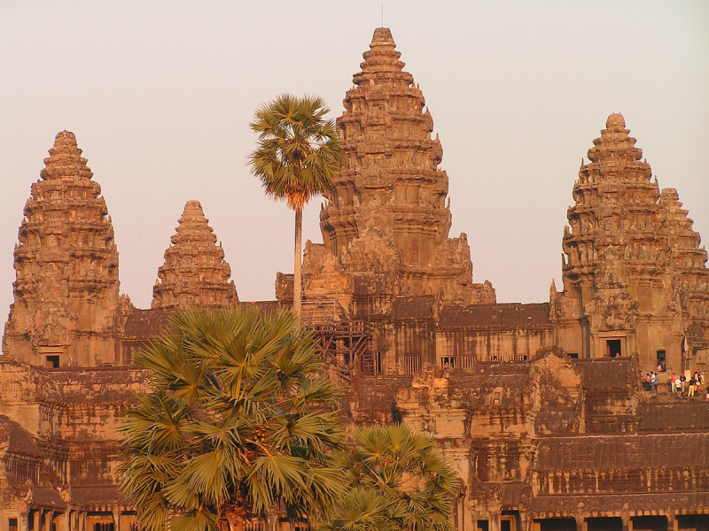 Screenshot of https://commons.wikimedia.org/wiki/File:Angkor_Wat_Towers.jpg