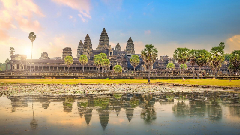 Angkor Wat is one of the most famous archaeological sites in the Southeast Asia region. Photo: en.wikipedia.org