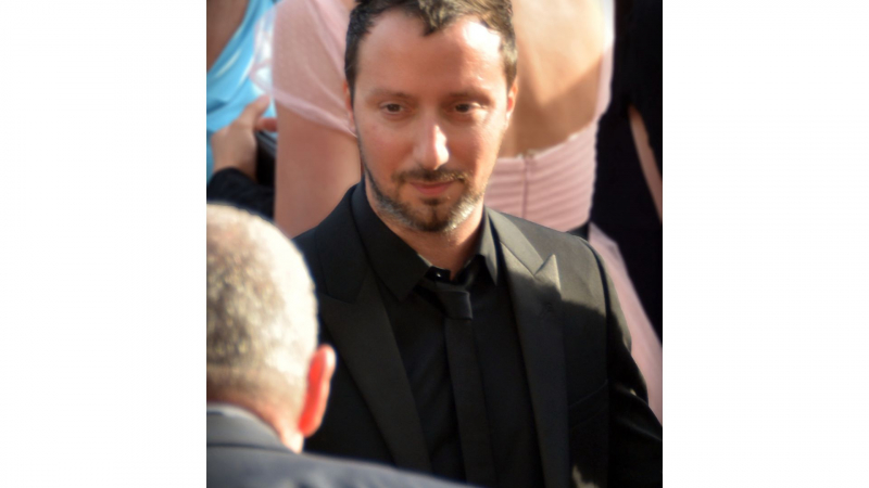 Photo on Wikimedia Commons (https://commons.wikimedia.org/wiki/File:Anthony_Vaccarello_en_2017.jpg)