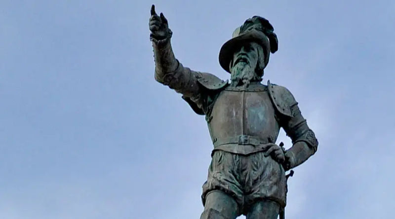 Photo:  The Diplomat in Spain - Ponce de León's statue