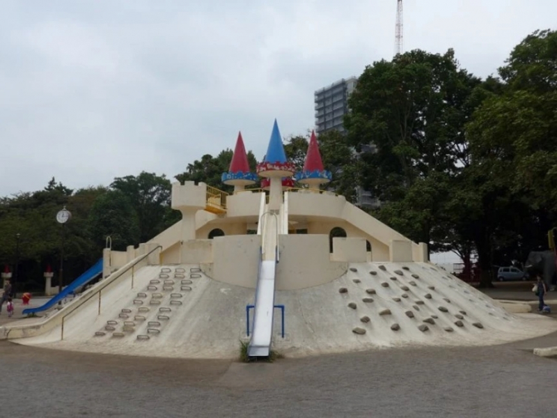 Asukayama Park Playground, https://www.bykido.com/blogs/playgrounds-and-more-tokyo/7-free-outdoor-playgrounds-for-kids-to-run-wild-at-in-tokyo