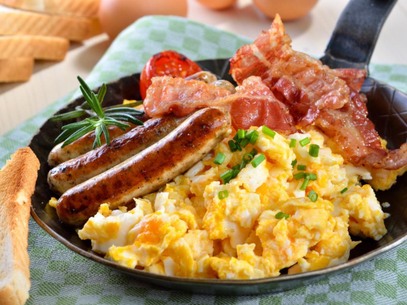 Bacon or sausage and eggs