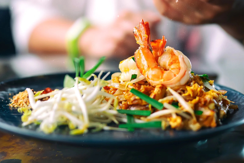 Many people are interested in Thai food because of its delicious taste. Photo: vi.hotels.com