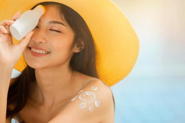 Top 10 Best Sunscreens for Dry Skin Top 10 Best Sunscreens for Dry Skin