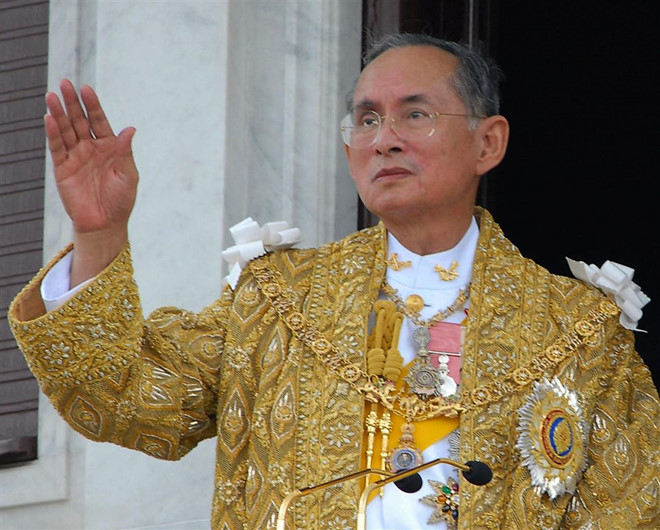 Photo: Vietnamese people in Thailand - King Bhumibol Adulyadej – the living saint of the Thai people - Vietnamese people in