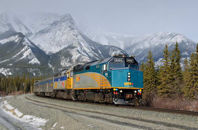Canadian train - Wikipedia