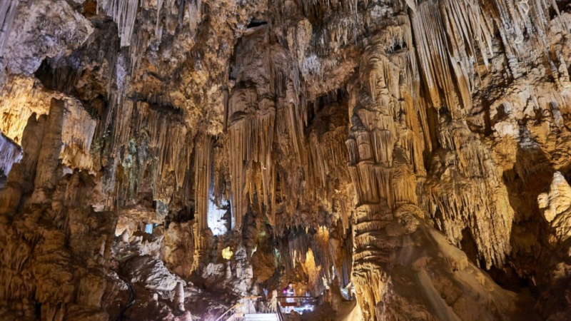 Nerja Caves - Photo: CATALIN EREMIA / SHUTTERSTOCK.COM