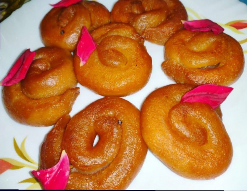 Screenshot of https://www.rasoirani.com/7-mouth-watering-bengali-sweets-you-must-taste/chanar-jilipi/
