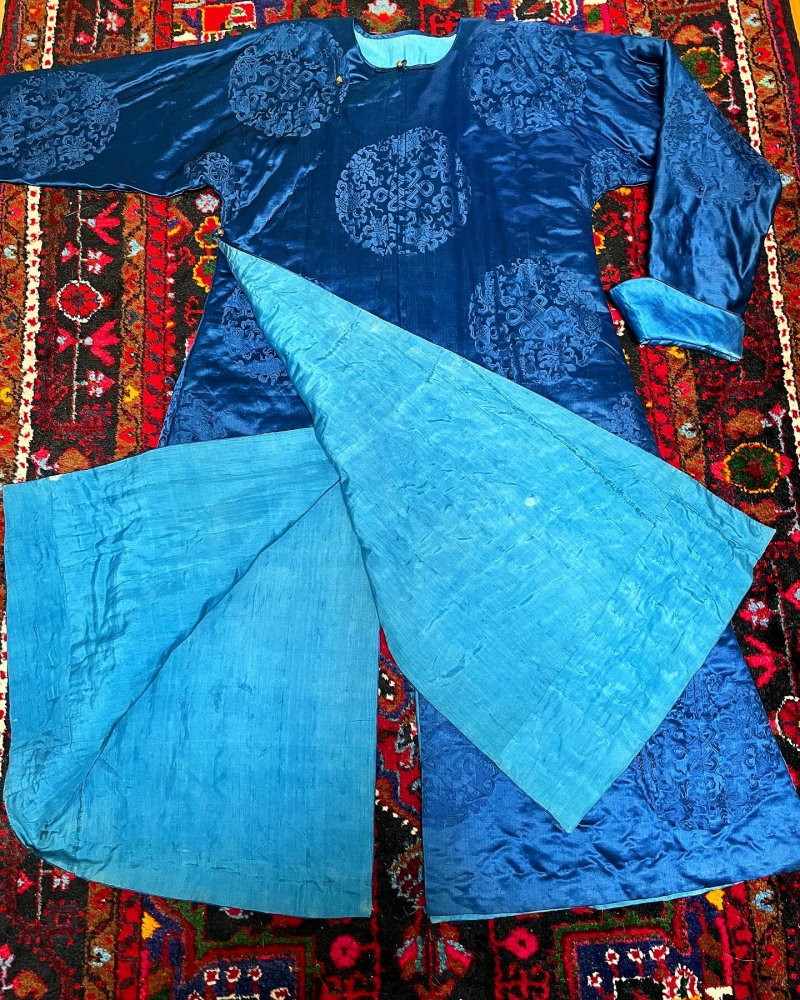 Chinese Chang Pao Silk Handsewn Mens Robe. L – Rudston-Brown Vintage