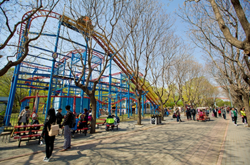 Chaoyang Park 朝阳公园,http://www.beijing-kids.com/files/u303228/2015HRG_chaoyangpark_10_Uni.jpg