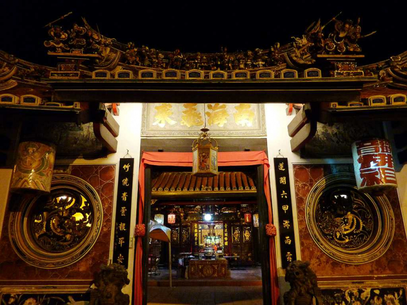 The main temple shrine - Photo: holidify.com