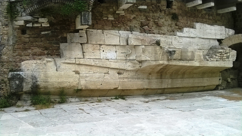 Remains of the temple on the isola Tiberina -mapcarta.com