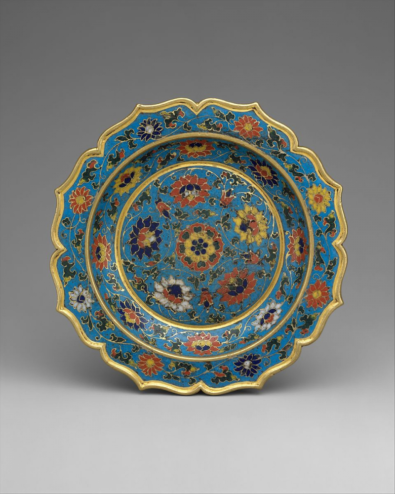 Foliated dish with floral srcolls -  The Metropolitan Museum of Art