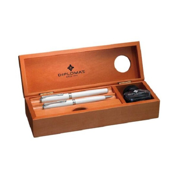 Diplomat Pen Company- Photo: https://www.ryman.co.uk/diplomat-cherrywood-precious-wooden-desk-box-with-ink-pot