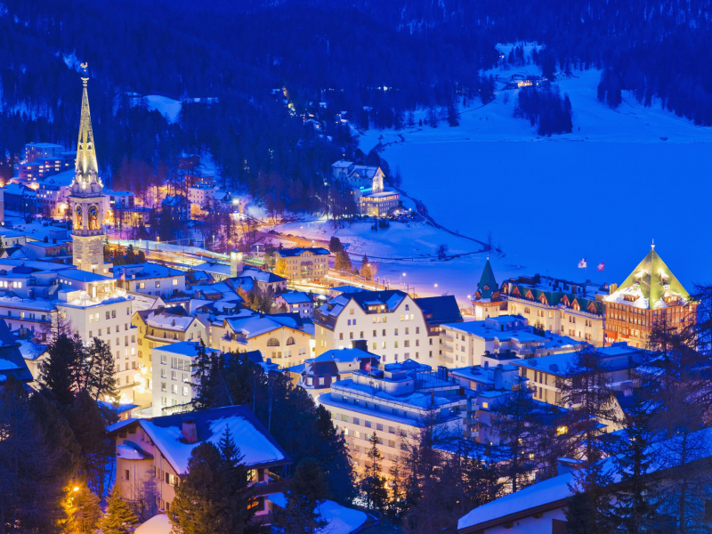 Discover World-Class Skiing