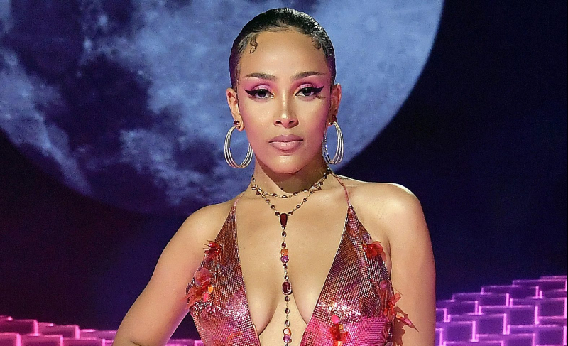 https://bossip.com/1954724/he-can-say-whatever-he-wants-doja-cat-insists-she-isnt-interested-in-beefing-with-nas/