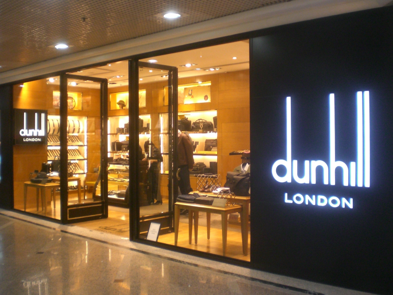 Photo on Wikipedia Commons (https://commons.wikimedia.org/wiki/File:HK_CWB_Times_Square_Shop_Dunhill_London.JPG)