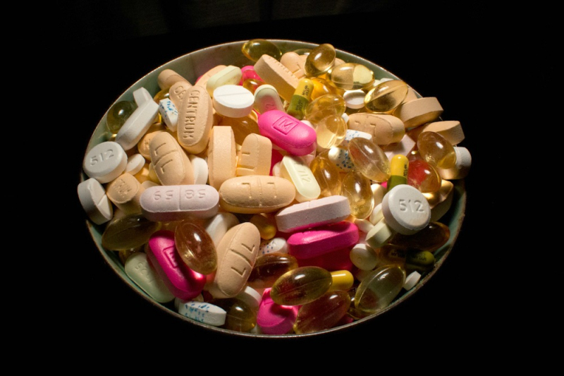 Photo on  EURACTIV.com (https://www.euractiv.com/section/health-consumers/news/study-recommends-systematic-prescription-of-statins-to-the-elderly/)