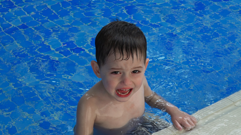 Screenshot of https://www.sunsationalswimschool.com/blog/what-to-do-if-your-toddler-is-crying-during-swimming-lessons