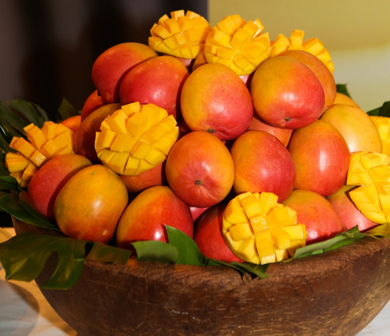 Screenshot of https://www.orchardtech.com.au/mango-growers-coaxing-summer-fruit-to-grow-in-winter/