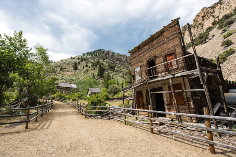 Explore the Ghost Towns