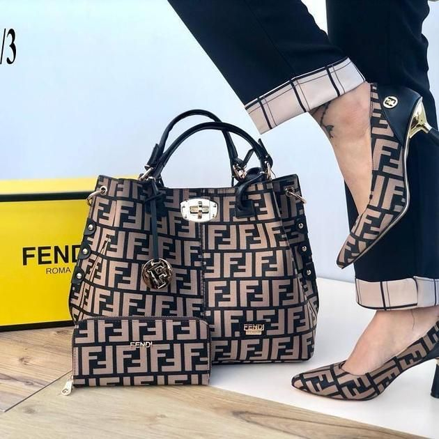 Fendi Shoe & Handbag Collection. Photo: Soplayafashion.com