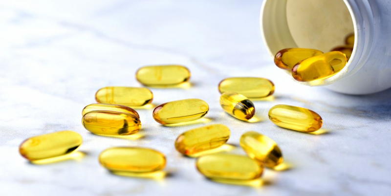 Fish oil supplements with omega-3 fatty acids