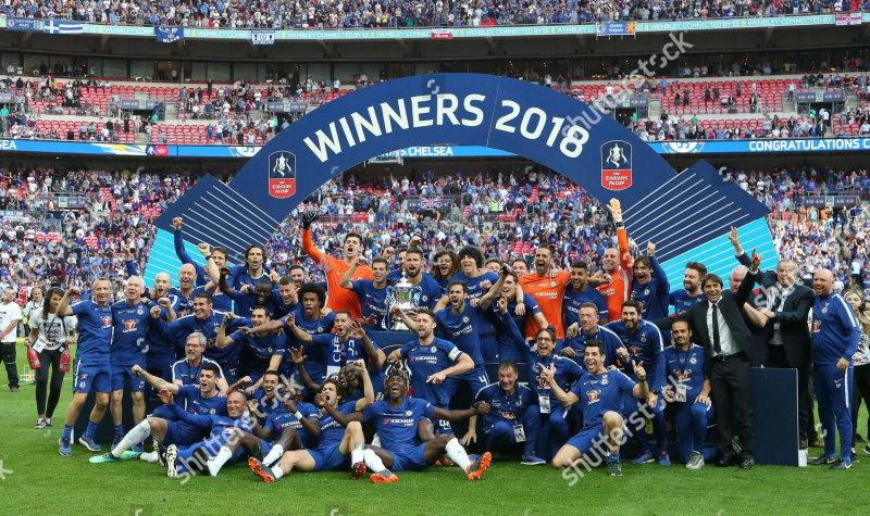 Chelsea celebrate with FA Cup 2018