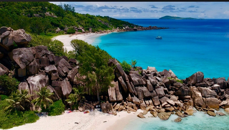 Grand Anse, Petite Anse und Anse Cocos (La Digue) (photo: https://en.tripadvisor.com.hk/)