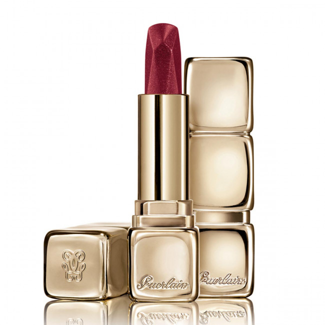 Guerlain KissKiss Gold and Diamonds Lipstick. Photo: en.vesira.com