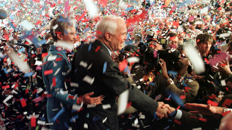 Photo: 2000 Presidential Campaign - history