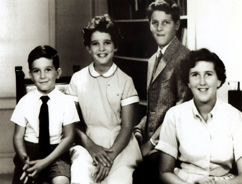 John Kerry and his siblings -Photo: nbcnews.com