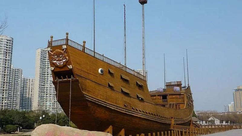 A full-size model of a middle-sized treasure ship of Zheng He - learnodo-newtonic.com