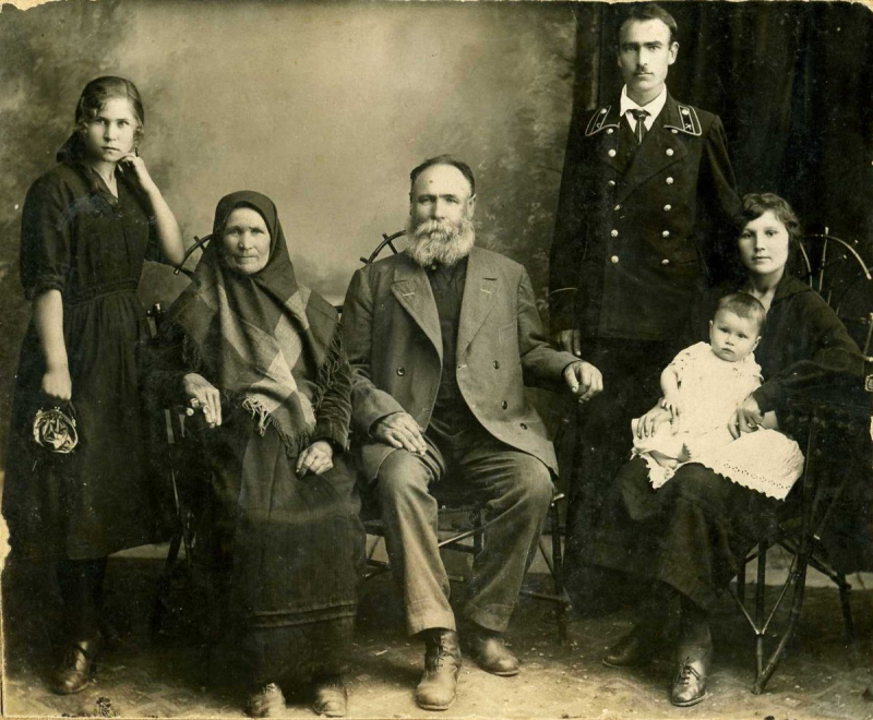 Ivan Pavlov, his wife and his children - Photo: twitter.com