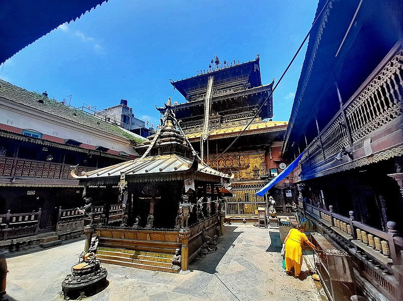 Photo by https://commons.wikimedia.org/wiki/File:Golden_Temple_Hiryana_Varna_Mahabihar_Patan_Lalitpur_Nepal_Rajesh_Dhungana_%282%29.jpg