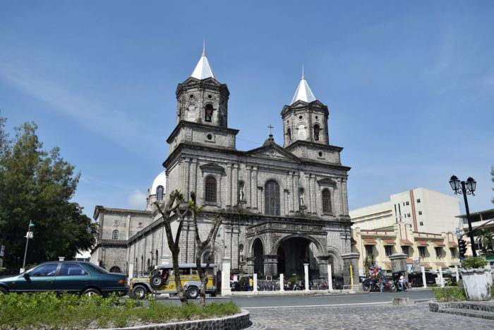 The Holy Rosary Parish Church is one of the most visited historical landmarks in the Philippines - Source: Bride Worthy
