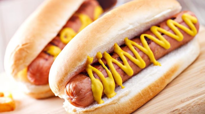 Screenshot via https://www.cookist.com/calorie-count-of-5-classic-hot-dogs/