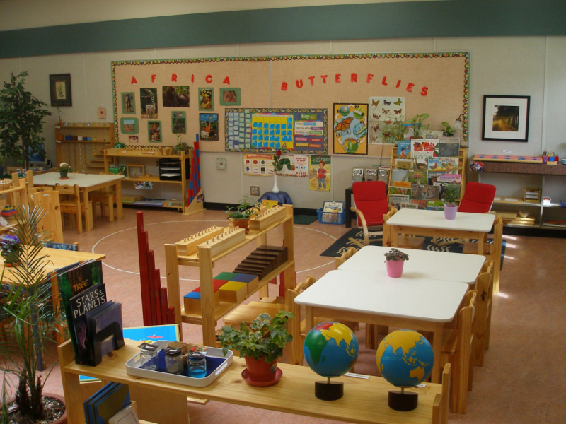 Photo of https://commons.wikimedia.org/wiki/File:Montessori.jpg