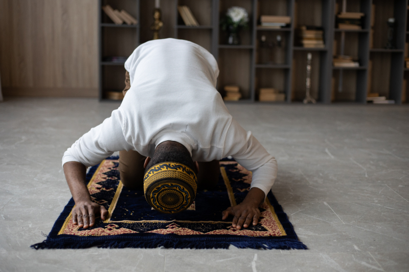 Photo by Monstera: https://www.pexels.com/photo/muslim-black-man-praying-at-home-5996991/