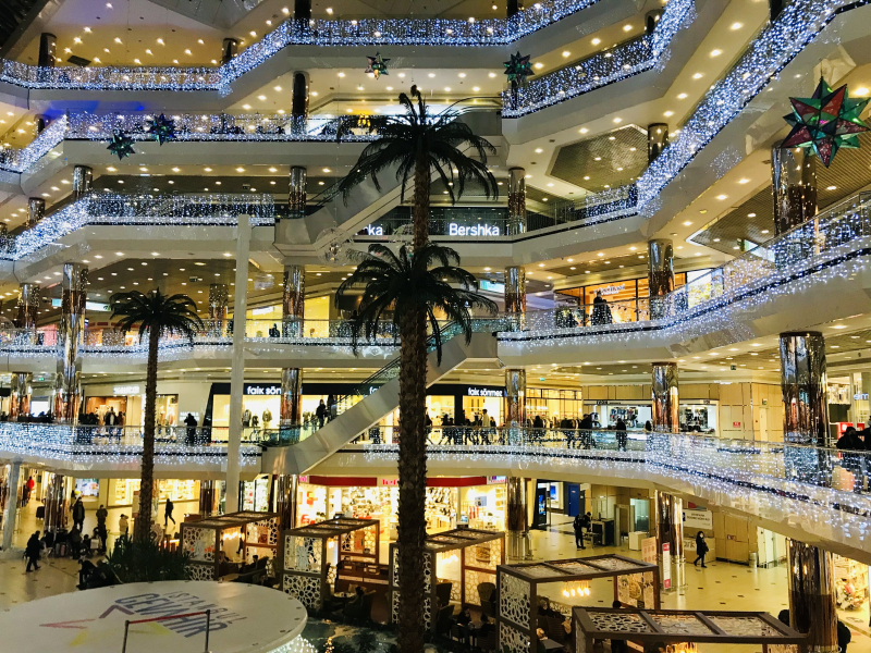 Photo on Wikimedia Commons (https://commons.wikimedia.org/wiki/File:Inside_of_Cevahir_Shopping_Center.jpg)