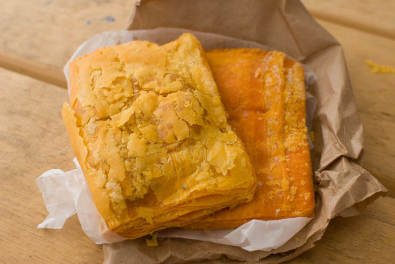 Photo by https://commons.wikimedia.org/wiki/File:06_Inside_Jamaican_Beef_Patty_-_Sybil%27s_Bakery_%284349823013%29.jpg