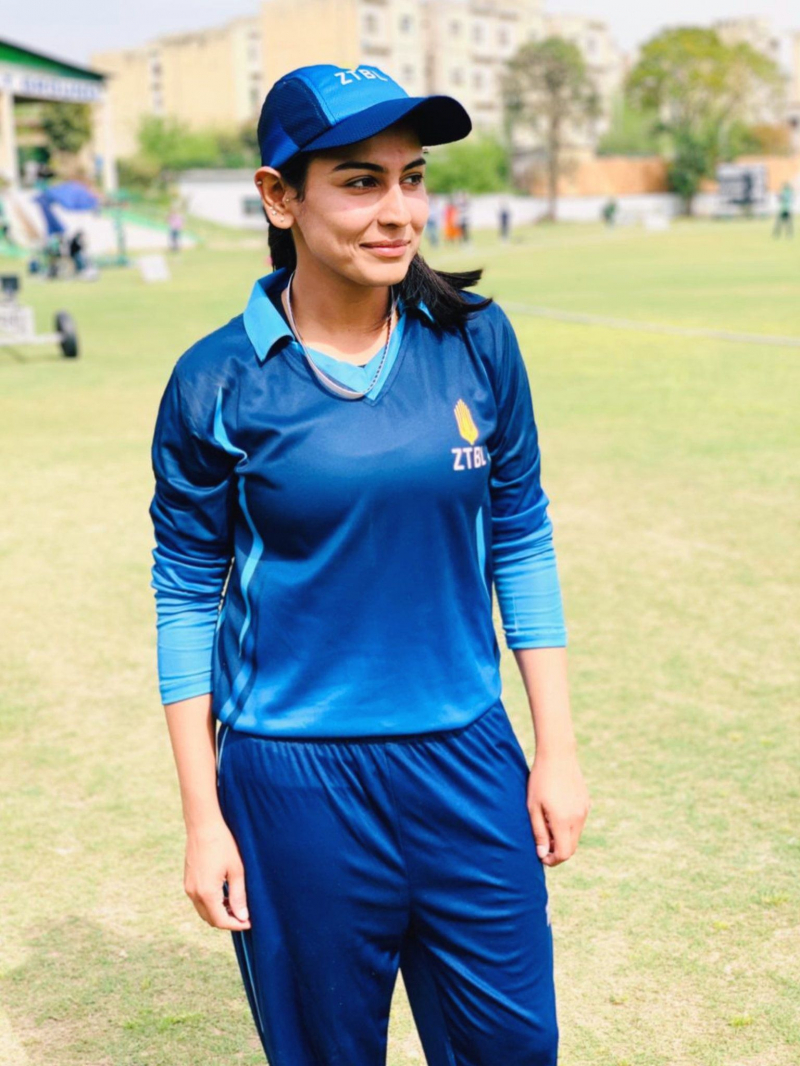 https://hindi.asiaville.in/article/pakistan-woman-cricket-kainat-imtiaz-beautiful-hot-and-sexy-photo-34220