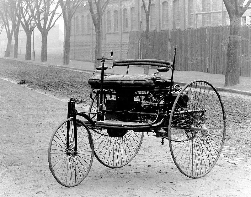 Photo: https://en.wikipedia.org/wiki/Benz_Patent-Motorwagen