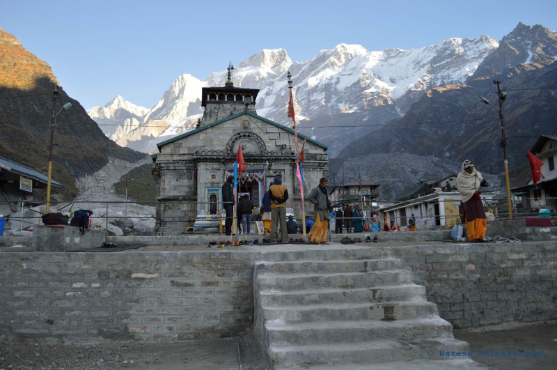 Image from https://commons.wikimedia.org/wiki/File:Kedarnath_Temple1.jpg